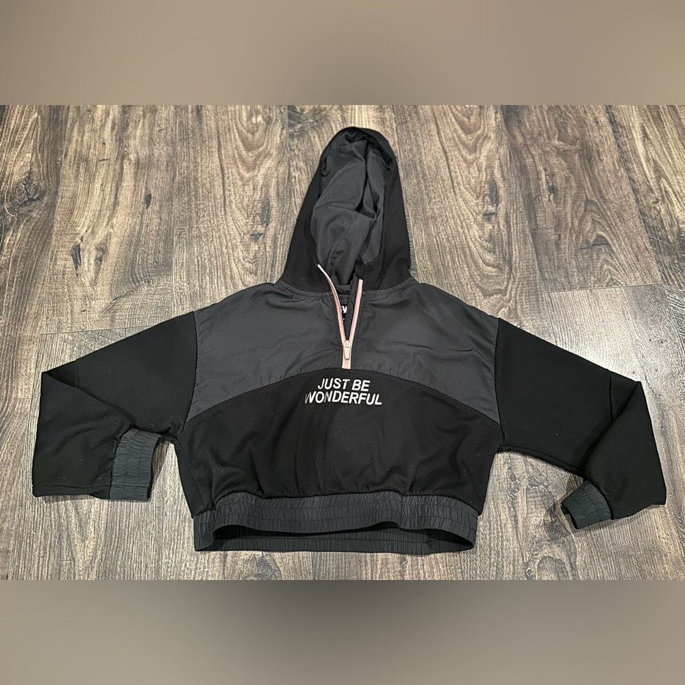 Zara Girl's Long Sleeve Black Pink Athletic Cropped Hooded Pullover, Size: 11/12